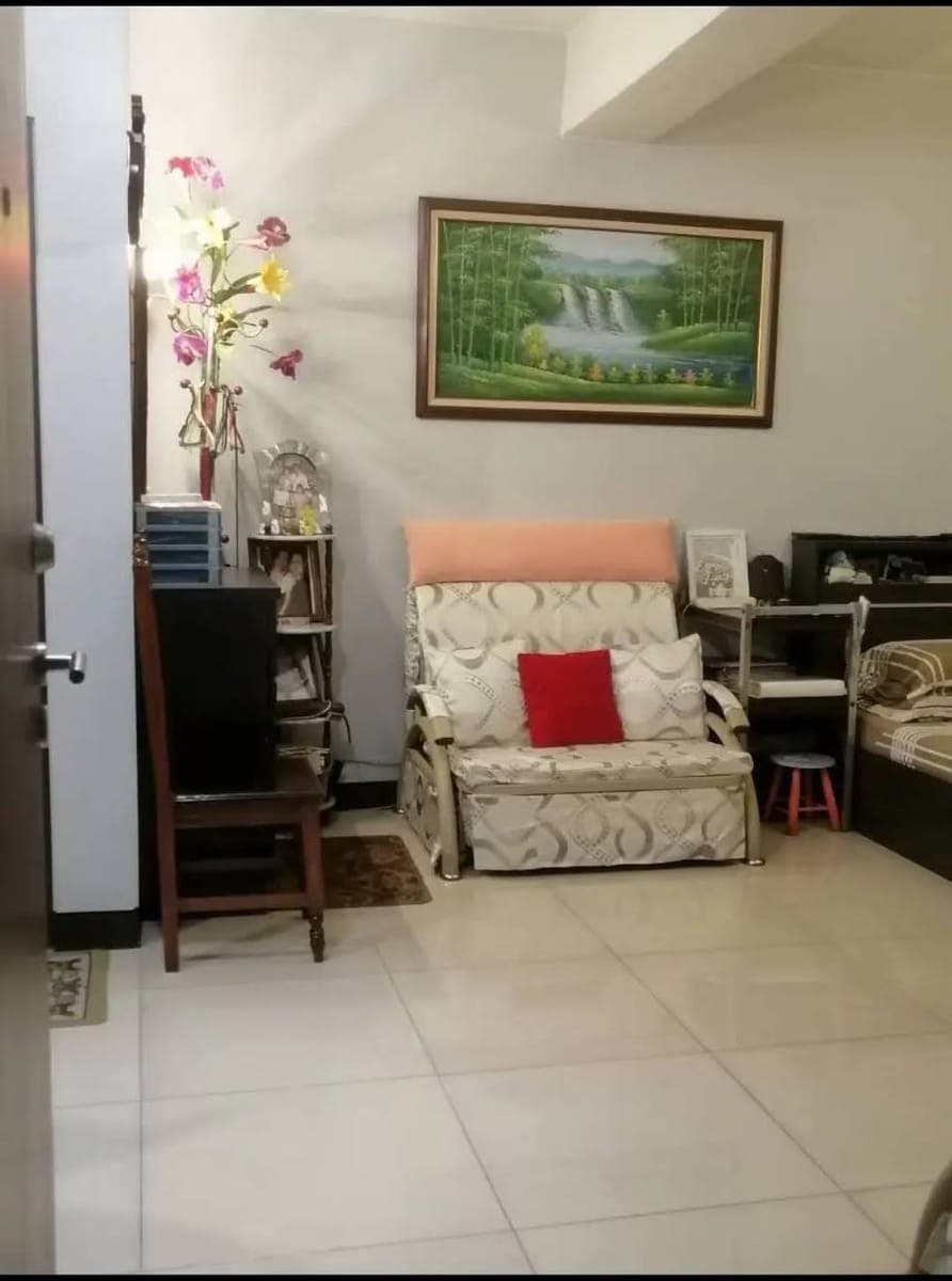 CONDO UNIT FOR RENT - photo 2