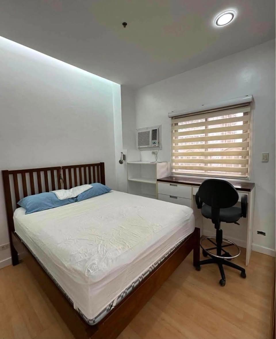 RUSH CONDO FOR RENT – DMCI ESCALADES AT 20TH, CUBAO - photo 1
