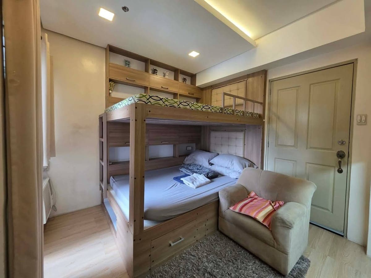 Rent Now 20k/month w/ Balcony - photo 2