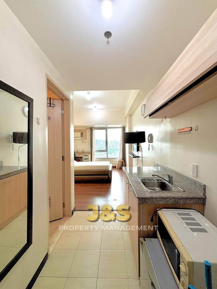 Furnished Studio Condo For Rent - photo 1