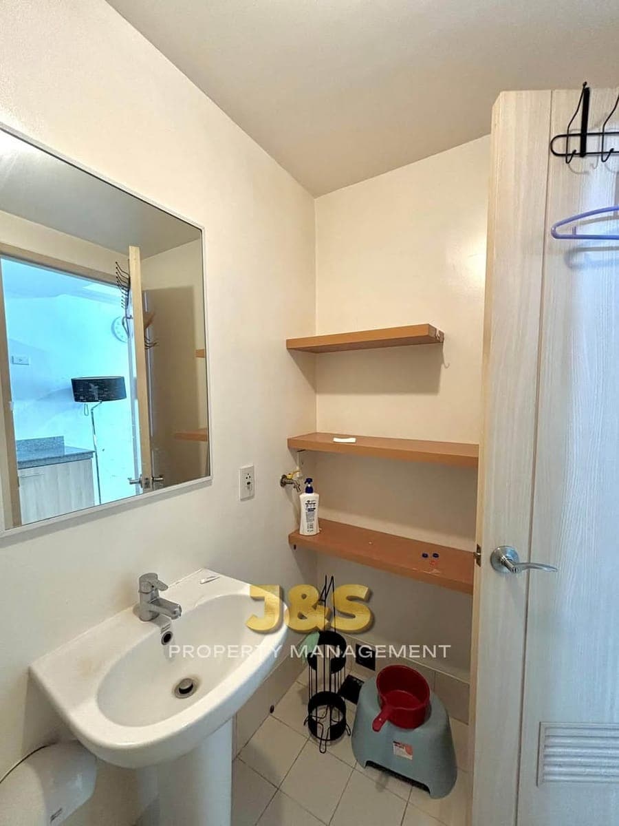 Furnished Studio Condo For Rent - photo 5