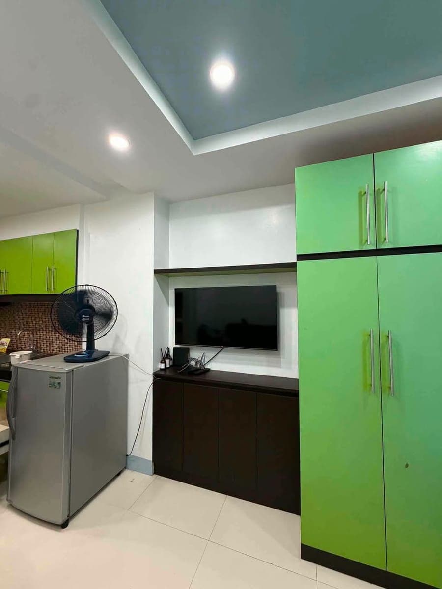 FOR RENT: ₱17,000/month. | Inclusive association dues - photo 5