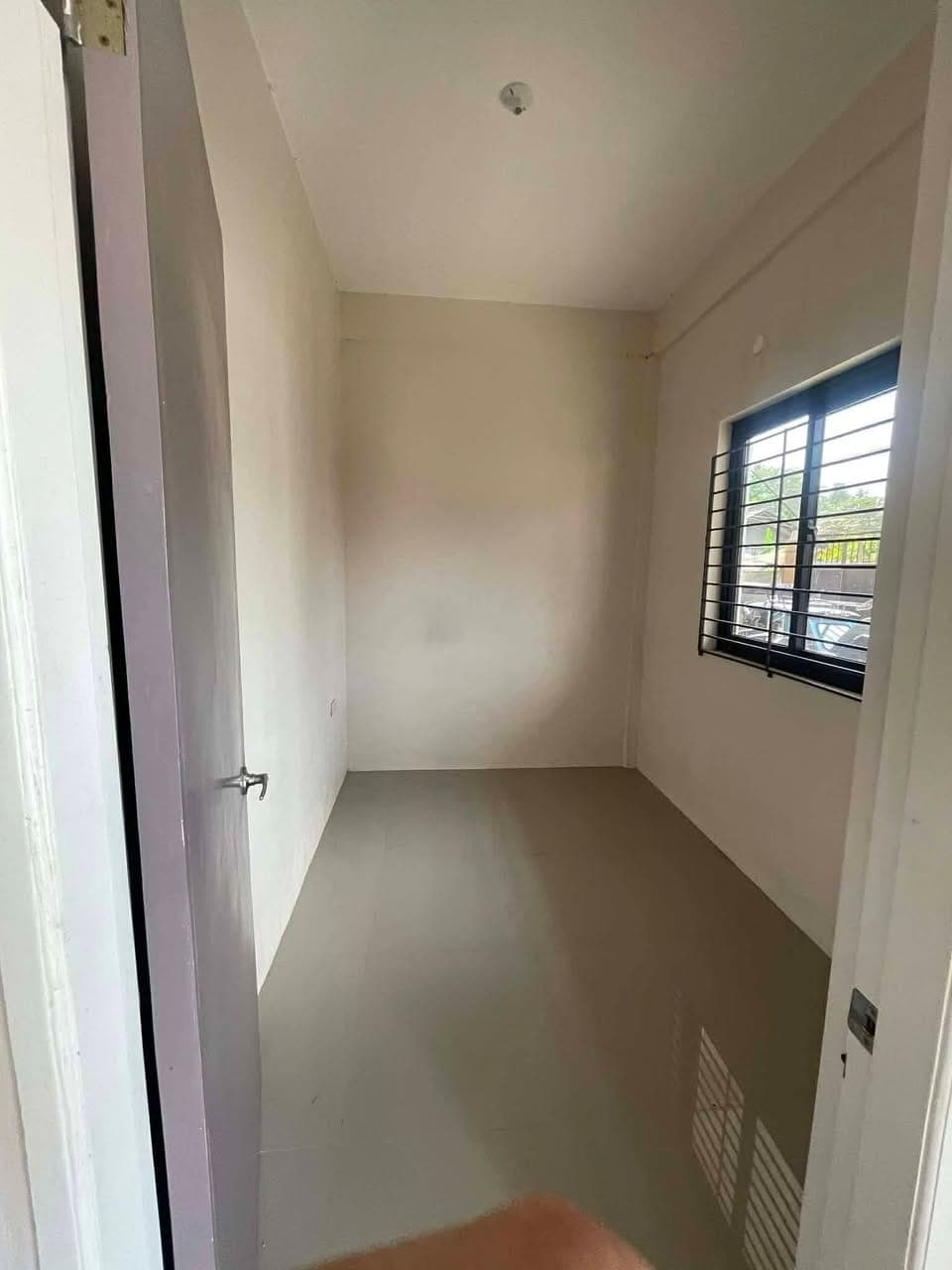 Hello po ng hahanap po sana ako ng kashare sa apartment. My isang vacant room po, may sariling cr, m... - photo 1