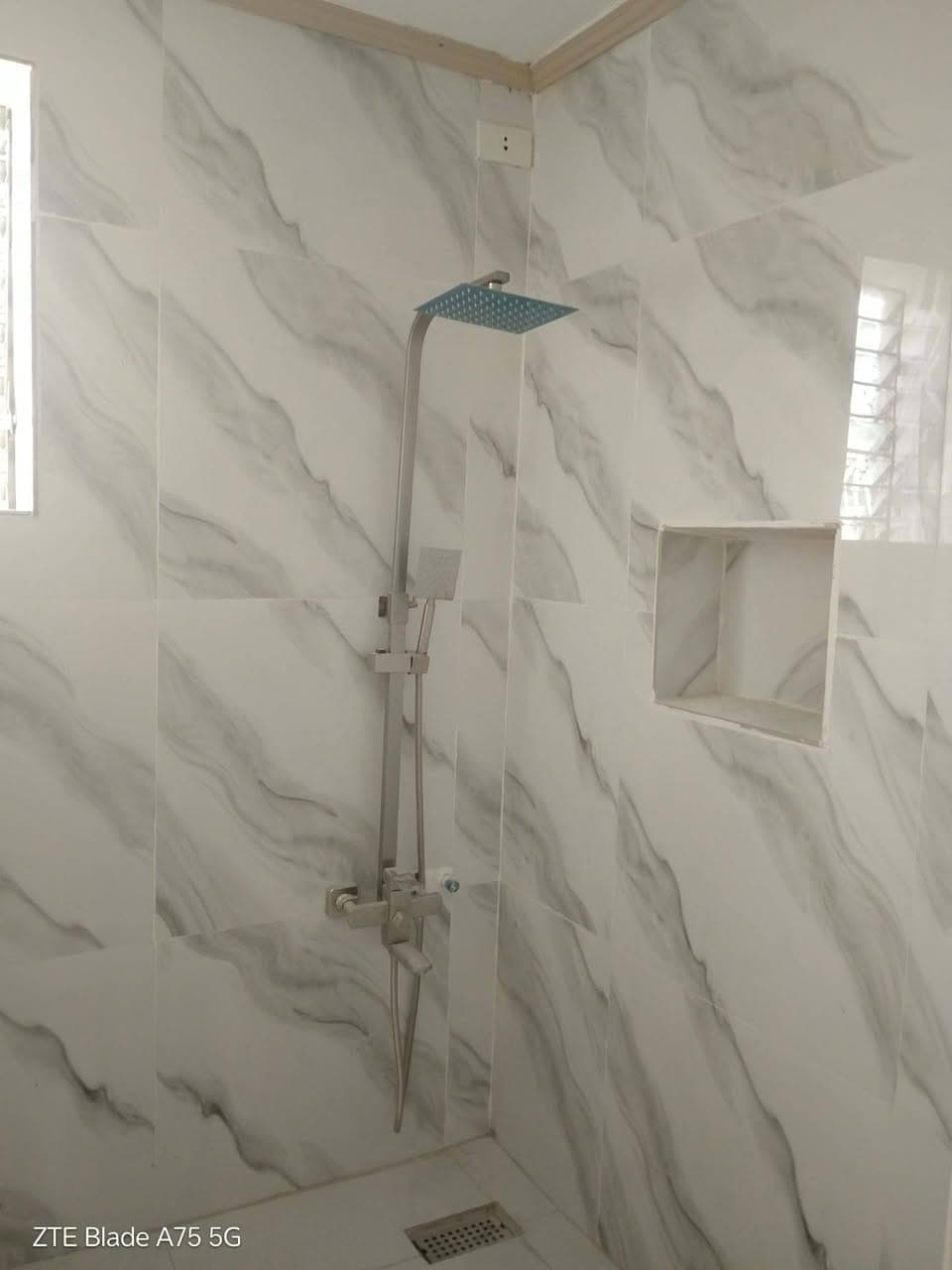 Newly Renovated apartment w/ parking Muntinlupa - photo 5