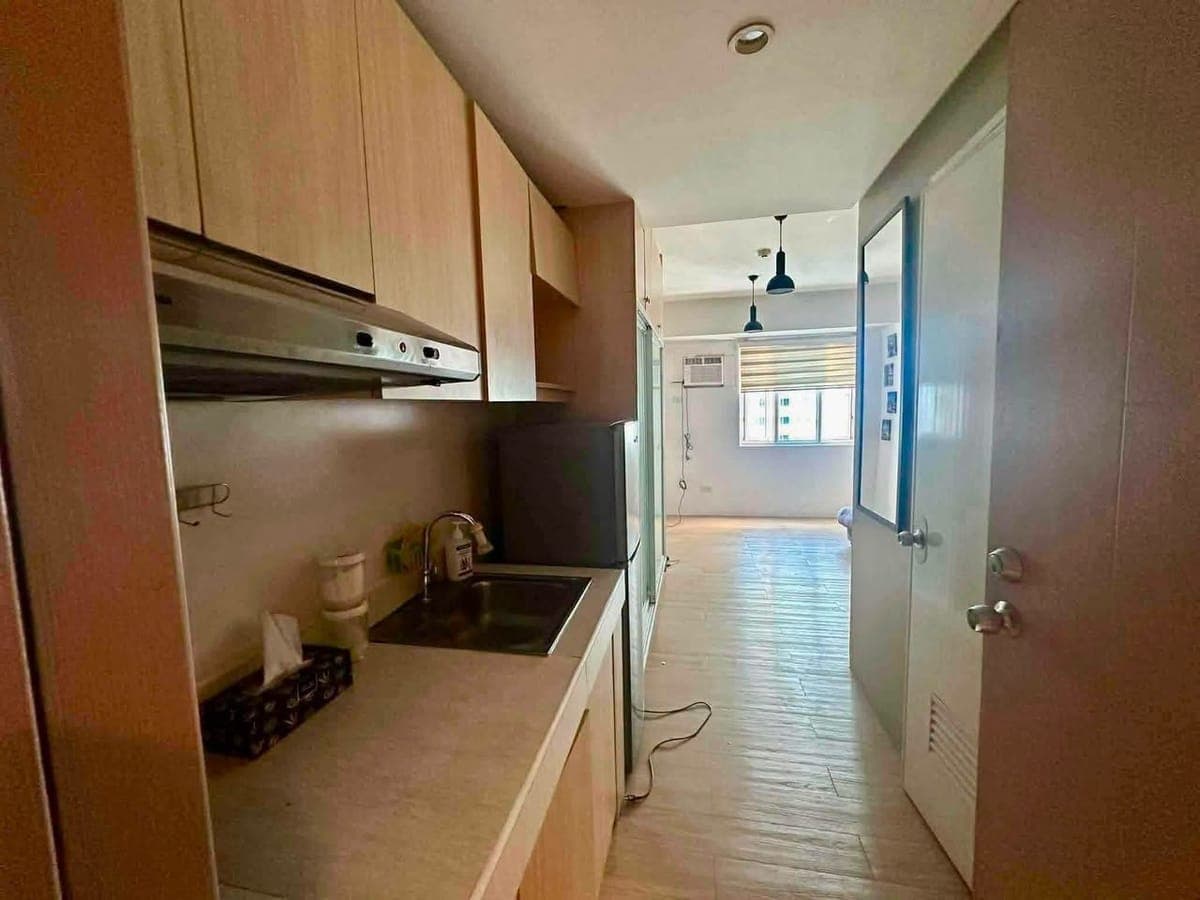 FOR RENT: ₱16,000/month. Inclusive Internet - photo 3