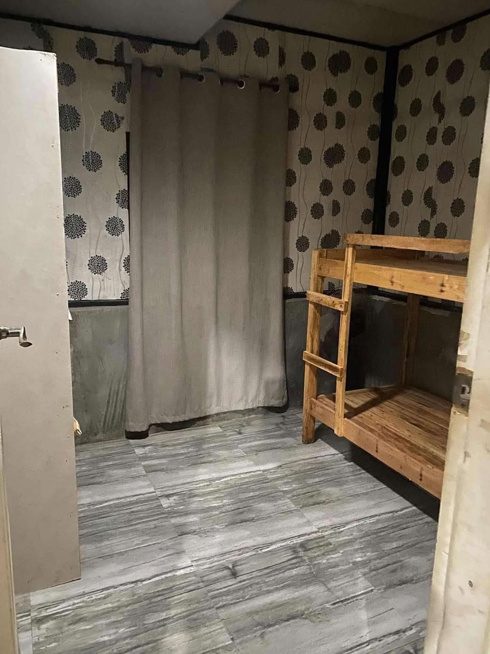 Bedspace available Upper deck 2000monthly dala na kuryente free wifi naman dayon - photo 1