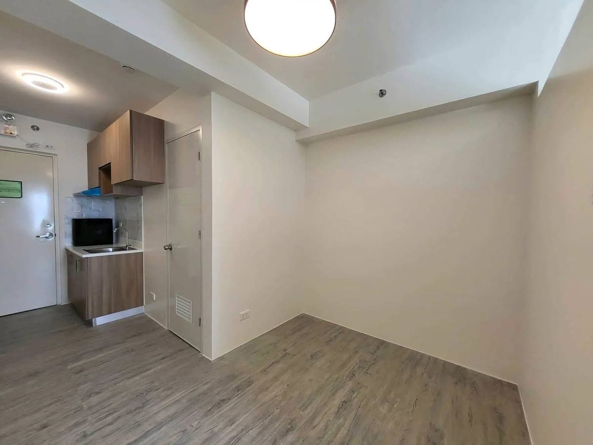 For Rent - photo 2