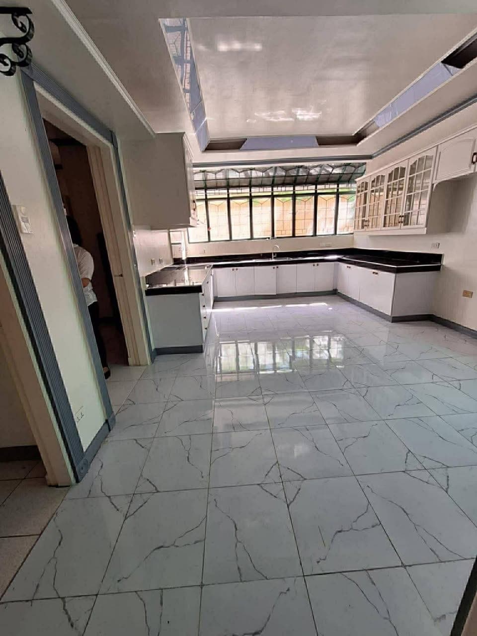 Ayala Alabang Village - photo 1