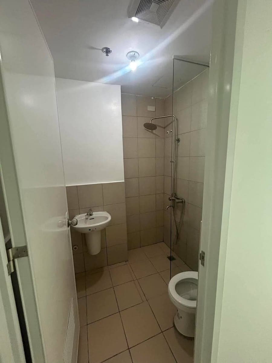 🏡 1BR CONDO FOR RENT WITH BALCONY! 🌇 - photo 1