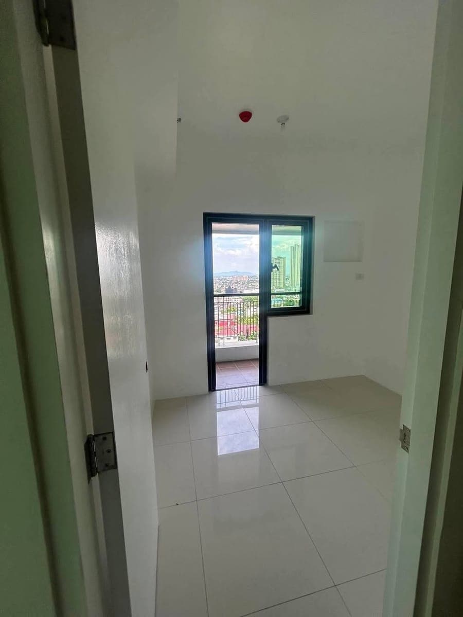 🏡 1BR CONDO FOR RENT WITH BALCONY! 🌇 - photo 3