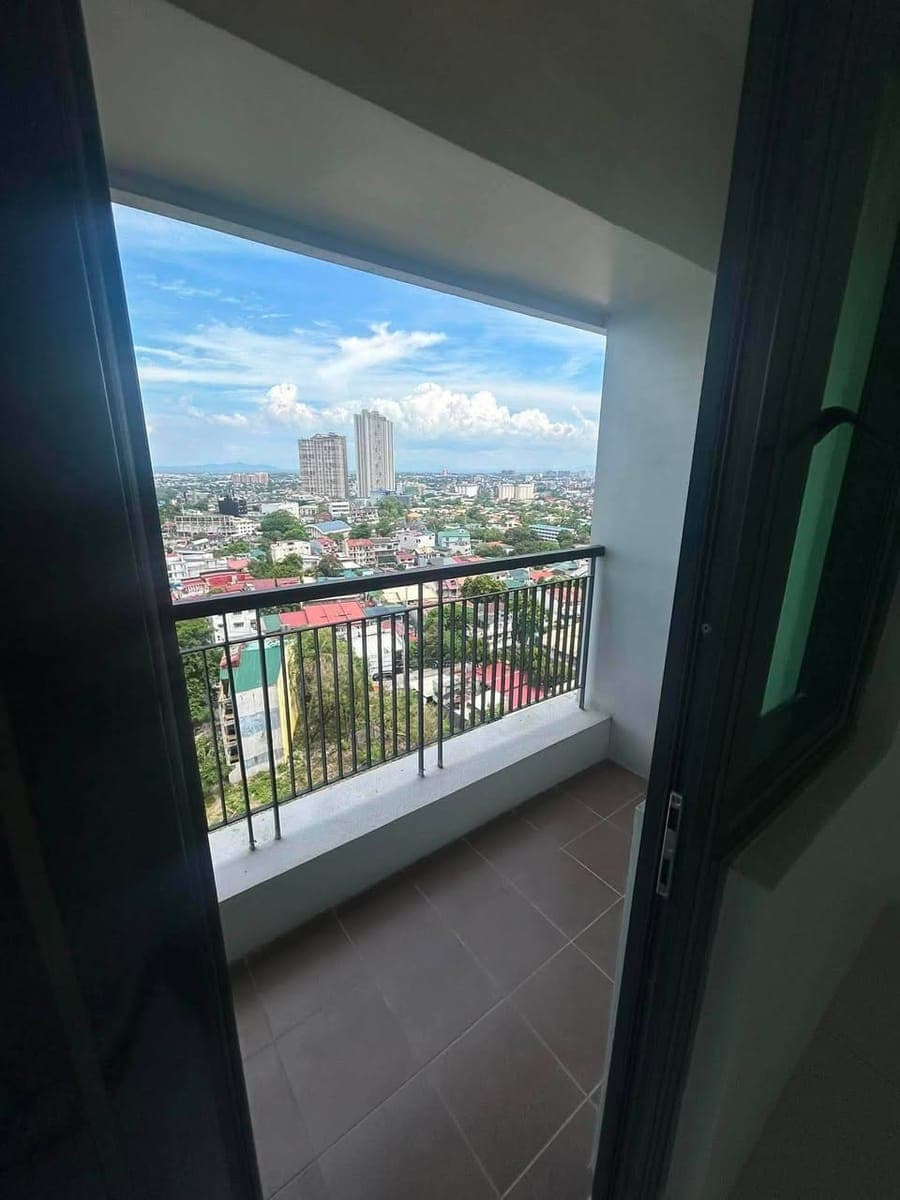 🏡 1BR CONDO FOR RENT WITH BALCONY! 🌇 - photo 4