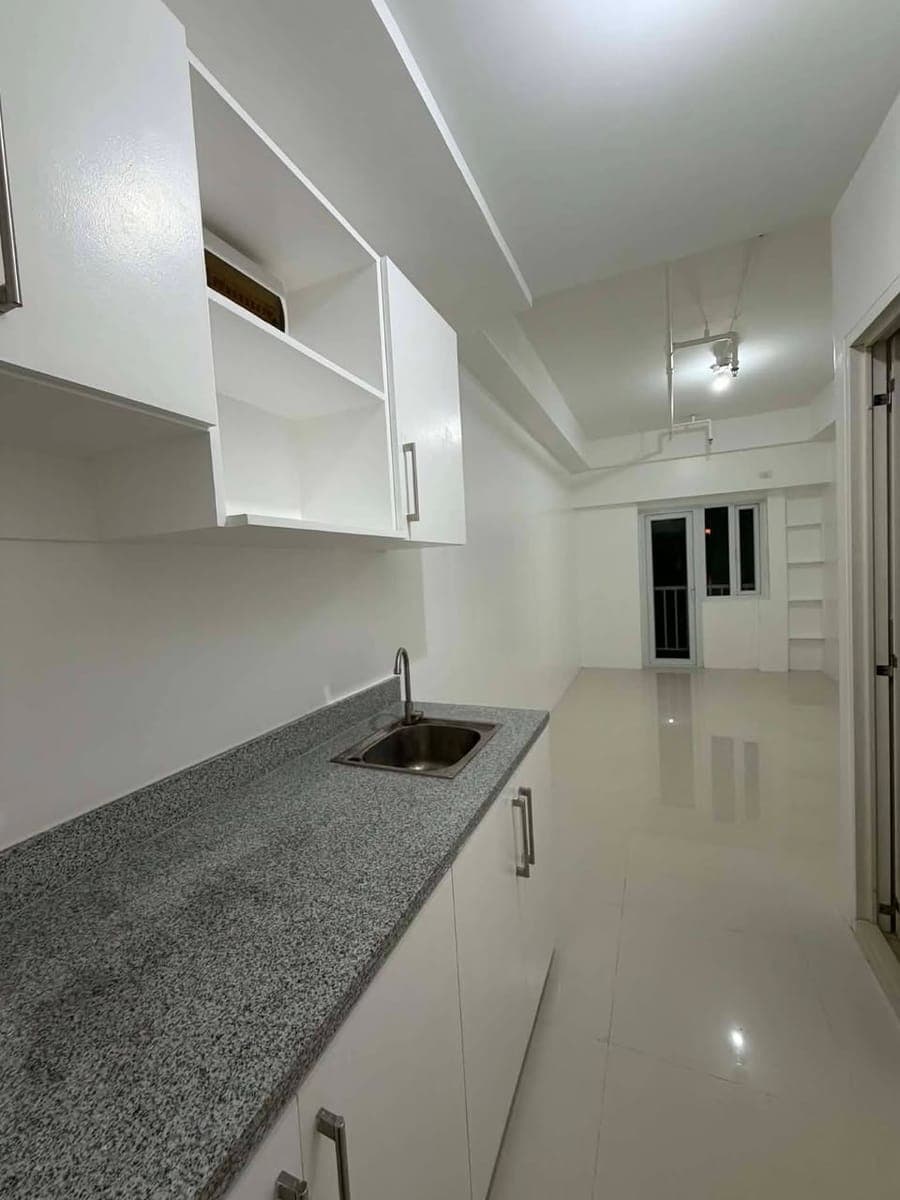 Condo Unit For Rent in Qc - photo 1