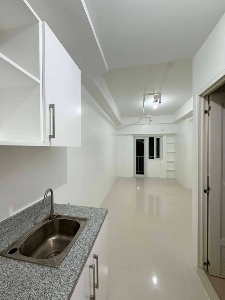Condo Unit For Rent in Qc - photo 2