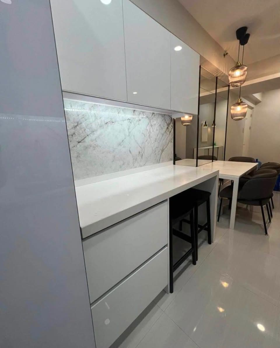 🏢 FOR LEASE – FULLY FURNISHED 2BR CONDO - photo 3