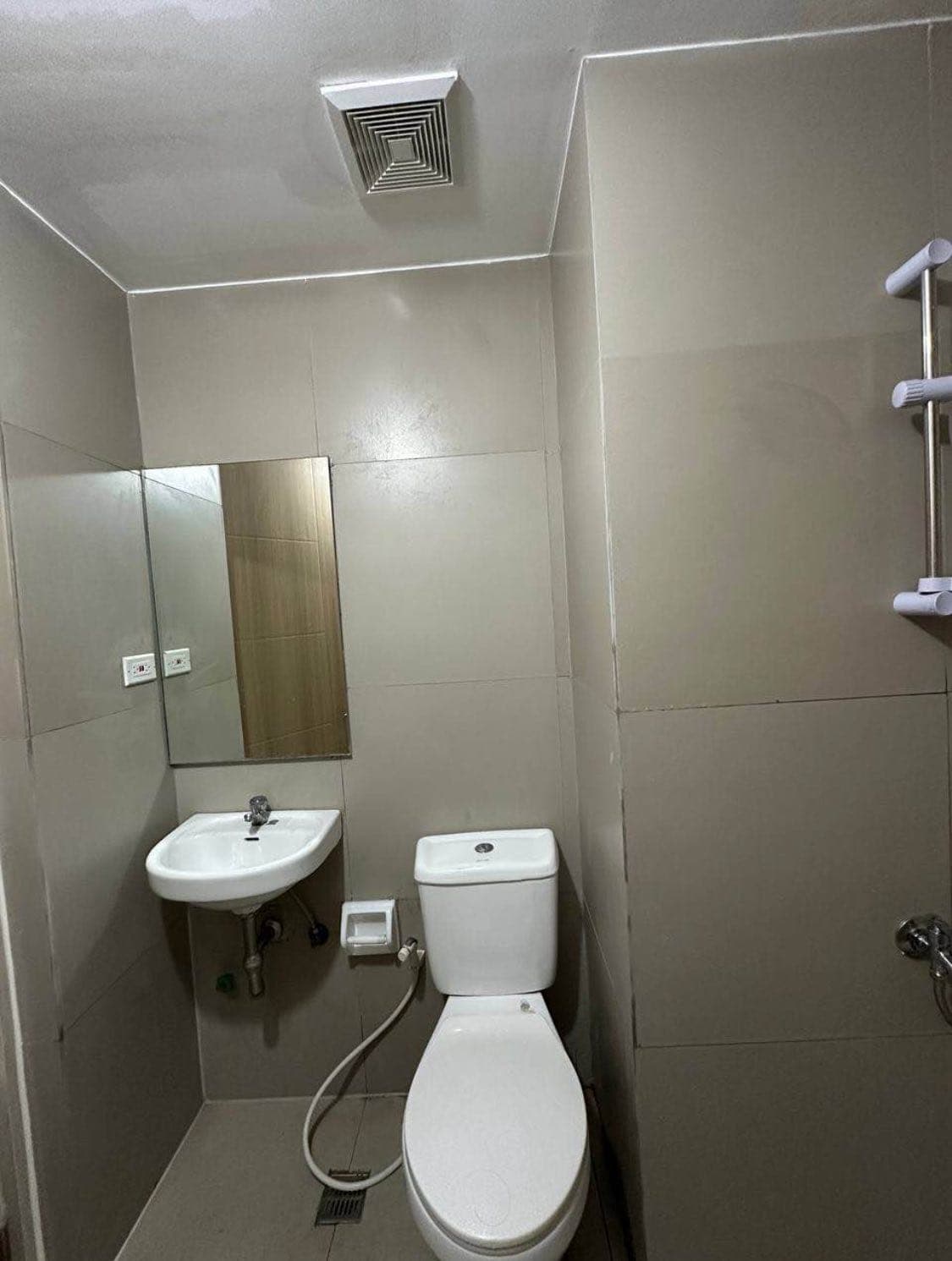 We have vacant Unit SOLO ROOM - photo 1