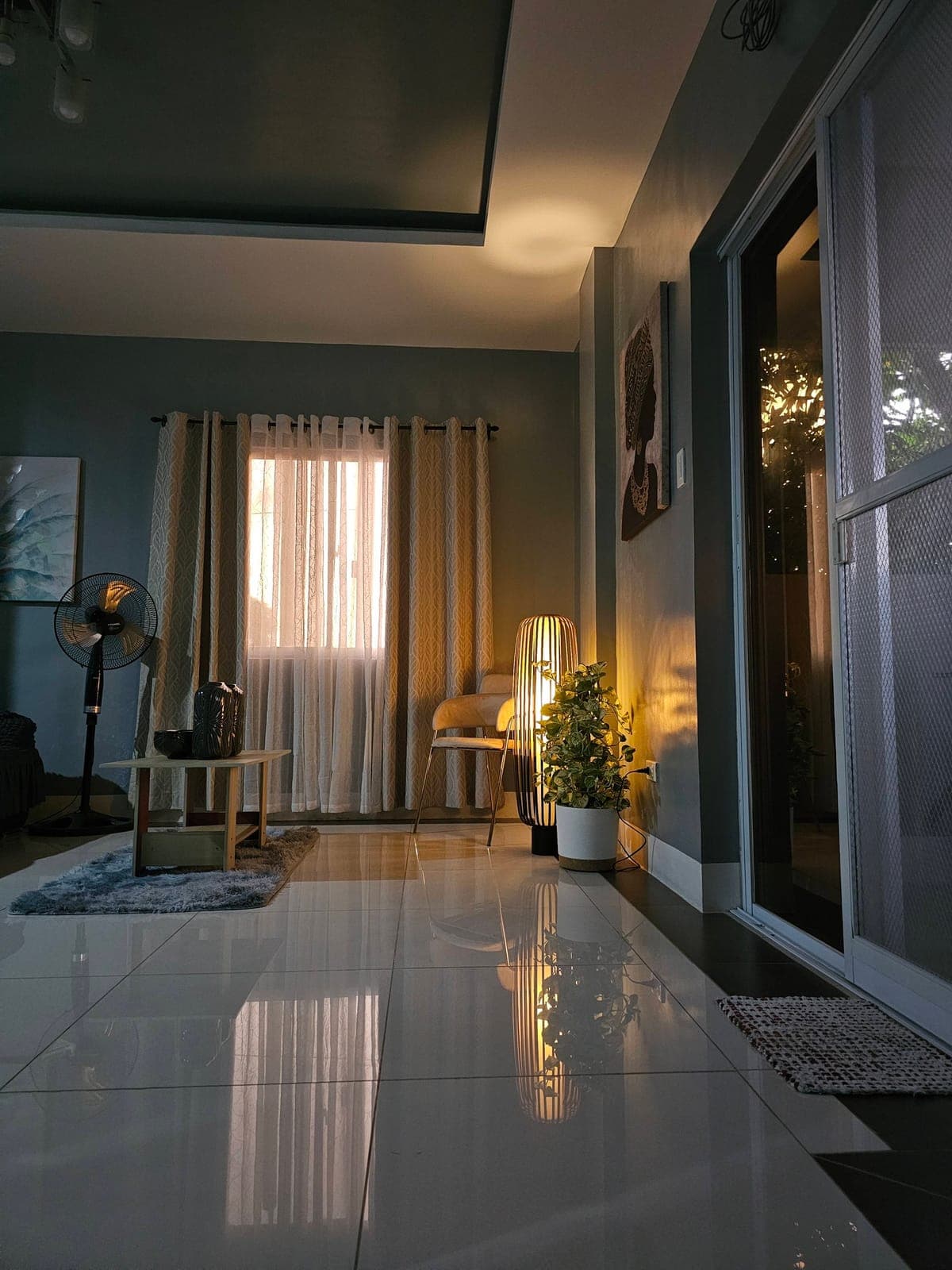 Available Studio Room for Rent! - photo 4