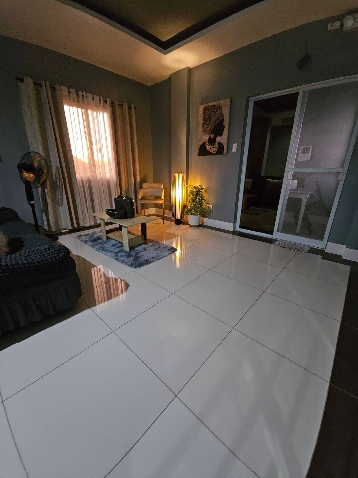 Available Studio Room for Rent! - photo 5