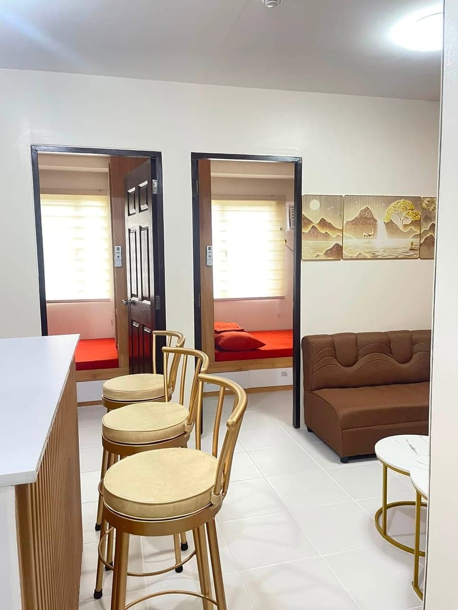 For Rent 3 bedrooms Condo Unit @ Urban Deca Homes Commonwealth With Parking - photo 1