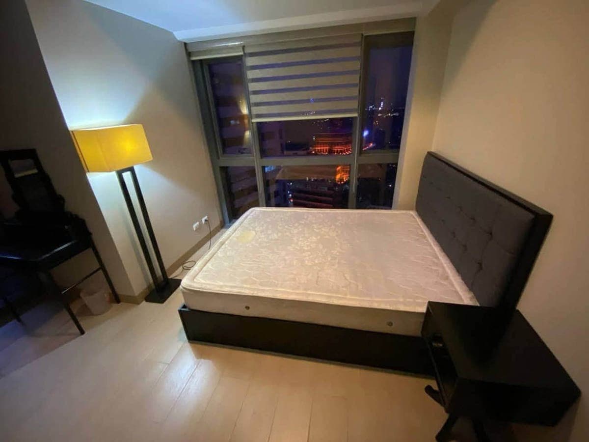 𝐅𝐎𝐑 𝐑𝐄𝐍𝐓: 1BR Fully Furnished Corner Unit in One Eastwood Avenue Tower, Eastwood City, Quezon City - photo 1