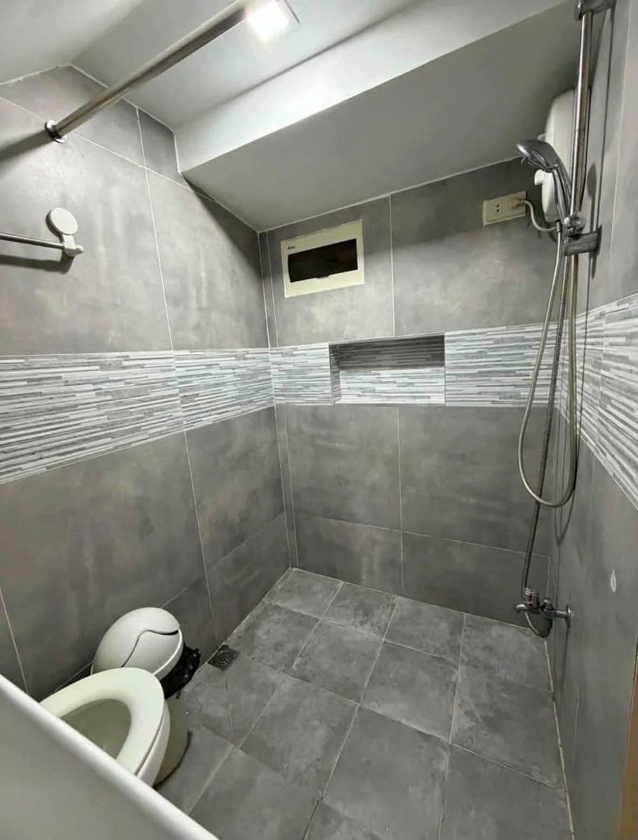 UNIT AND PARKING FOR LEASE✨ - photo 2