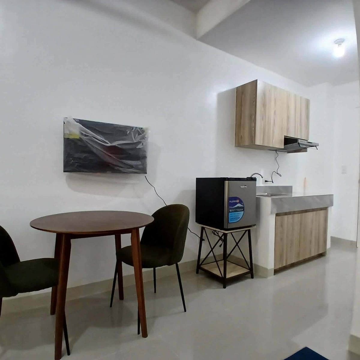 For Lease! Victoria de Morato, Quezon City - photo 1