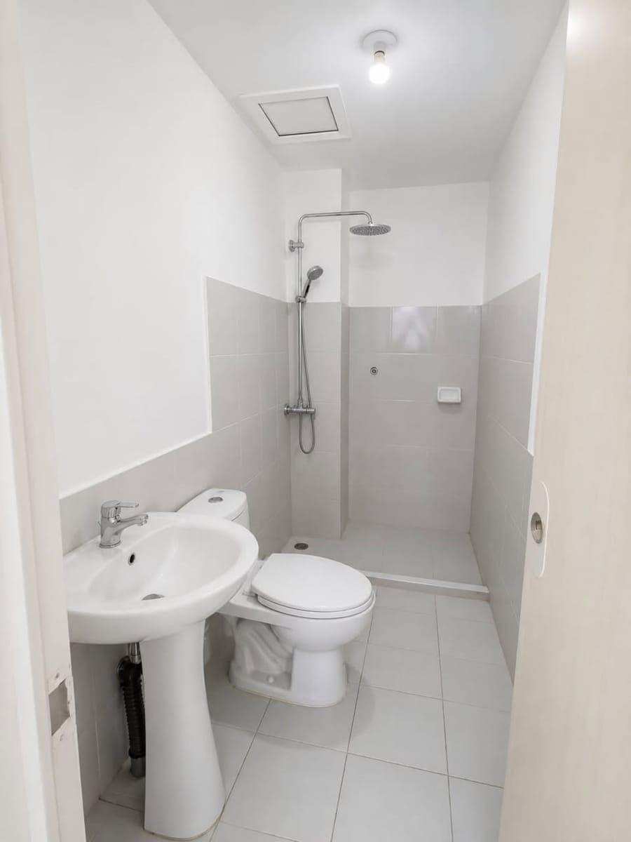 # **🏠 VICTORIA STATION 2 – STUDIO TYPE FOR RENT‼️** - photo 2