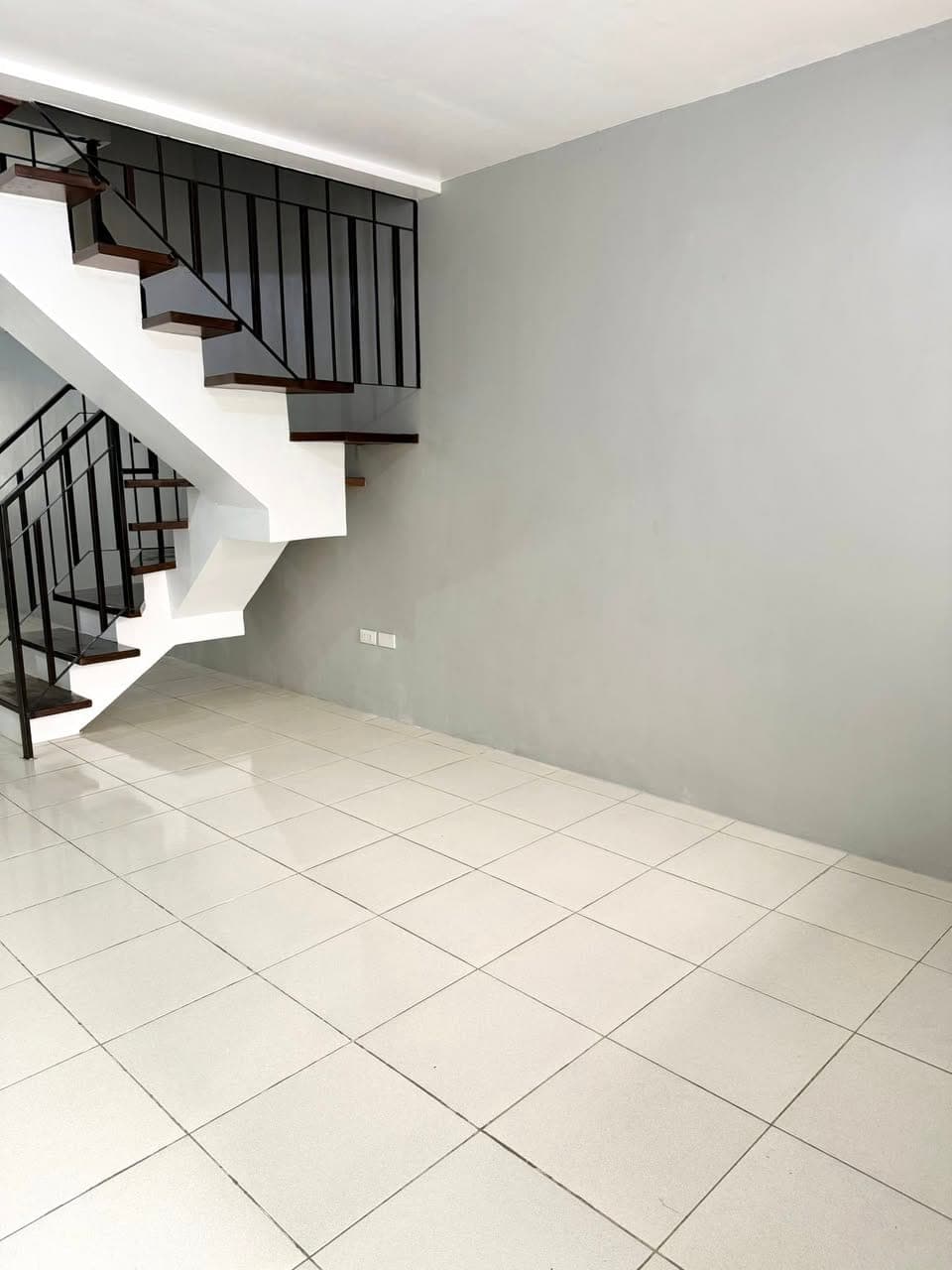 3 Bedroom House for Rent in Pamplona Park Las Pinas - photo 1