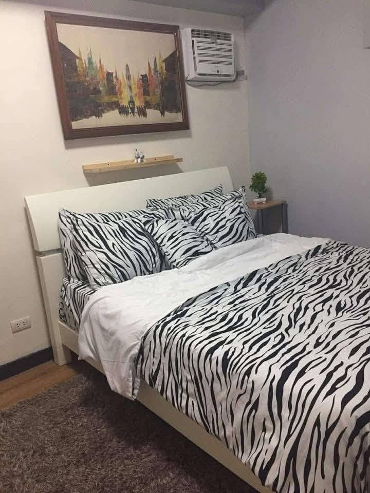 🏢1 BEDROOM FULLY FURNISHED END UNIT WITH BALCONY CONDO UNIT FOR RENT📌 - photo 1