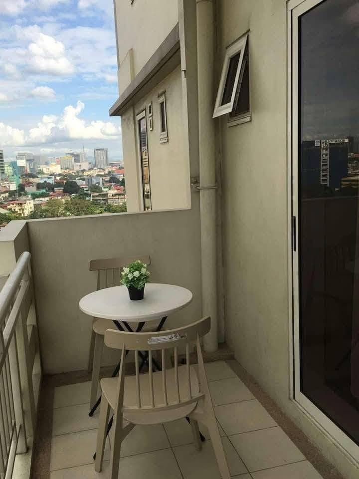 🏢1 BEDROOM FULLY FURNISHED END UNIT WITH BALCONY CONDO UNIT FOR RENT📌 - photo 2