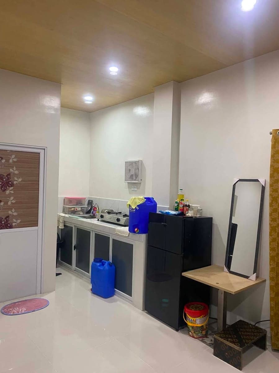 FEMALE BEDSPACER FOR RENT: - photo 3