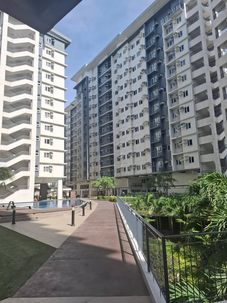 FOR RENT/PASALO -RENT TO OWN LIPAT AGAD - photo 1