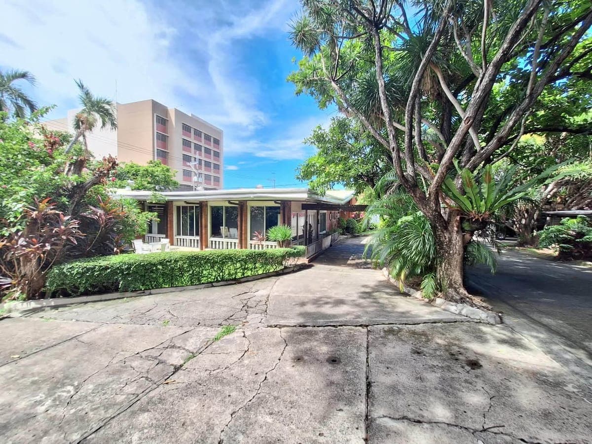 4,500 SQM QC Prime Lot — DIRECT TO OWNER - photo 1
