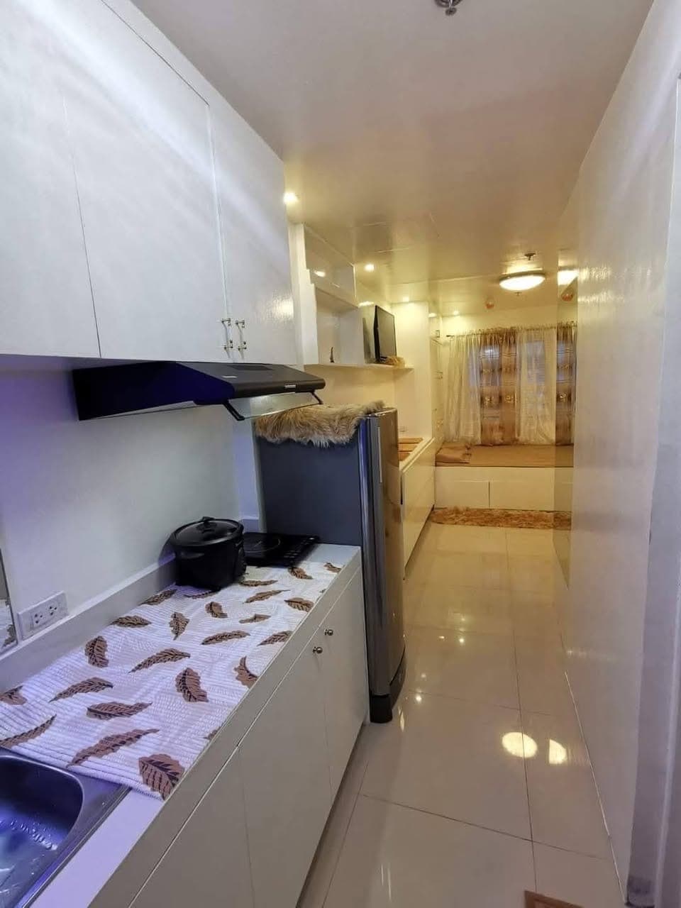 🏠 FOR RENT: Condo Unit - photo 2