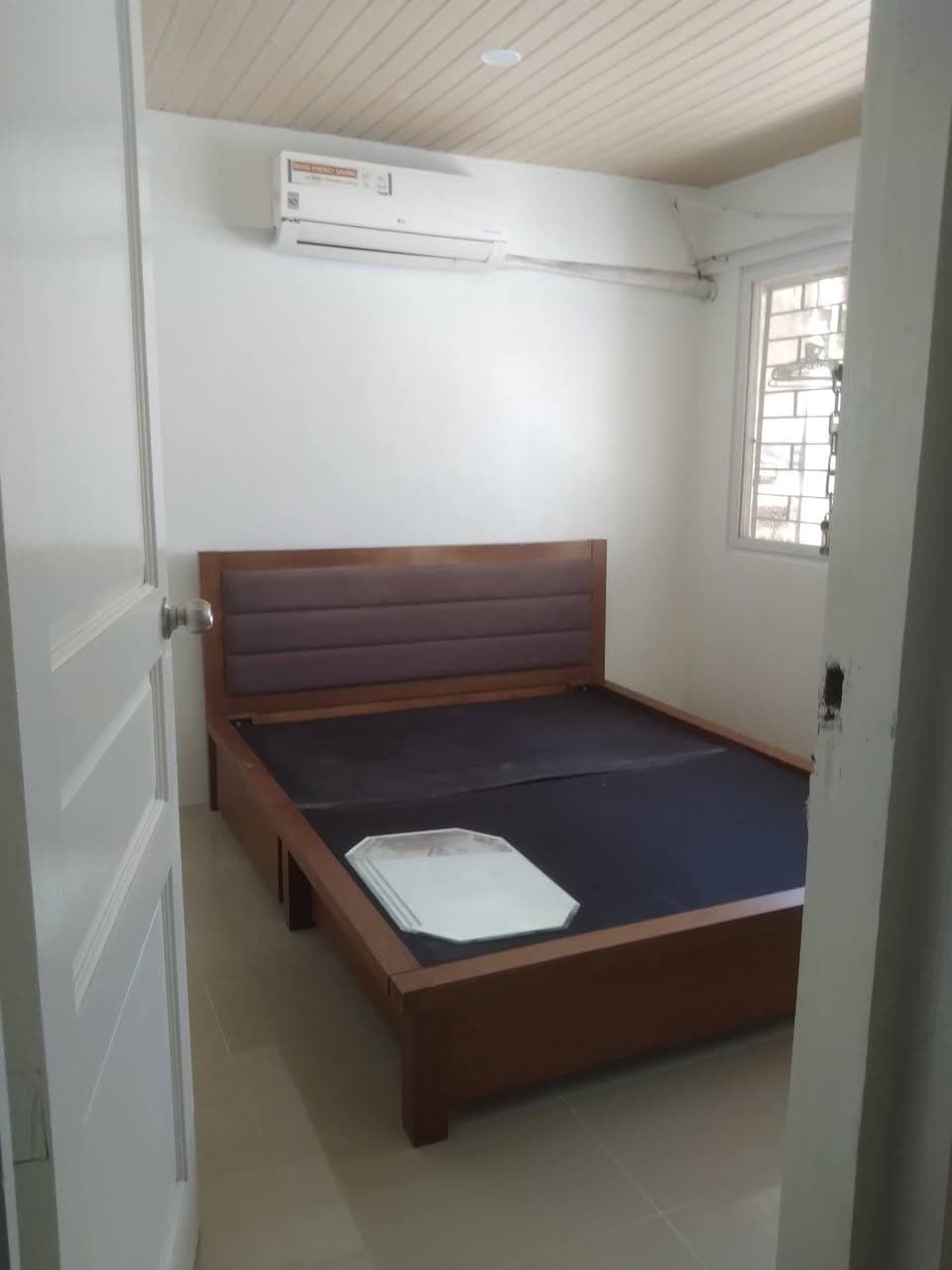🏡FOR RENT Bungalo house  inside BFRV Las Pinas ,25k - photo 5