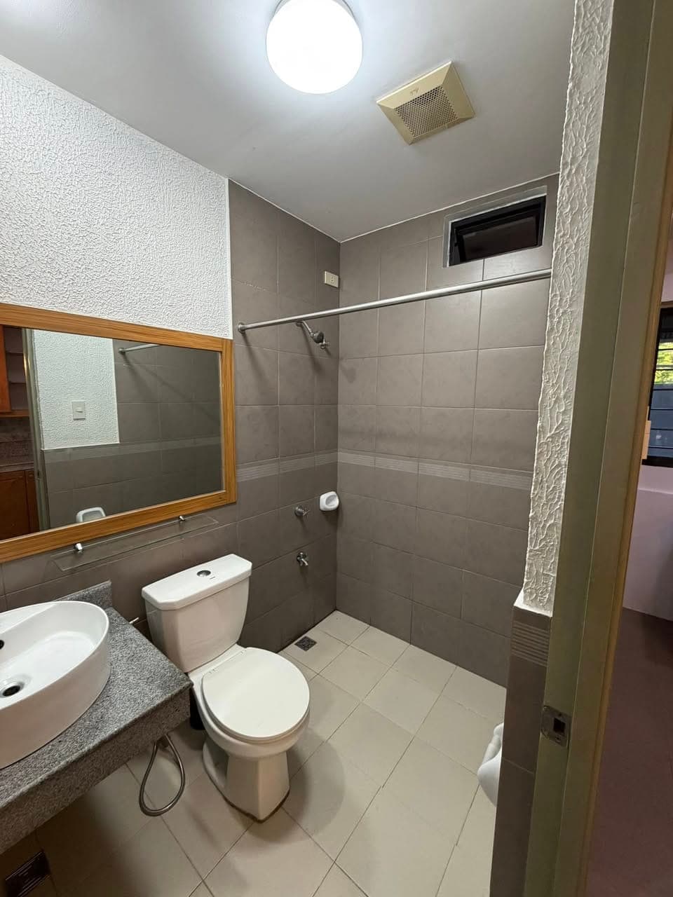HOUSE FOR RENT – Pilar Village, Las Piñas - photo 3