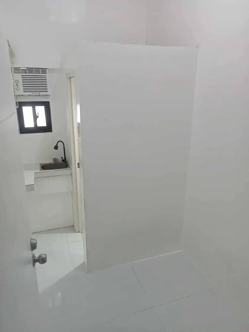 🏠  BRAND NEW STUDIO ROOMS with AIRCON for RENT!  Own Kitchen & Toilet & Bath. IKAW ang unang Titira! - photo 3