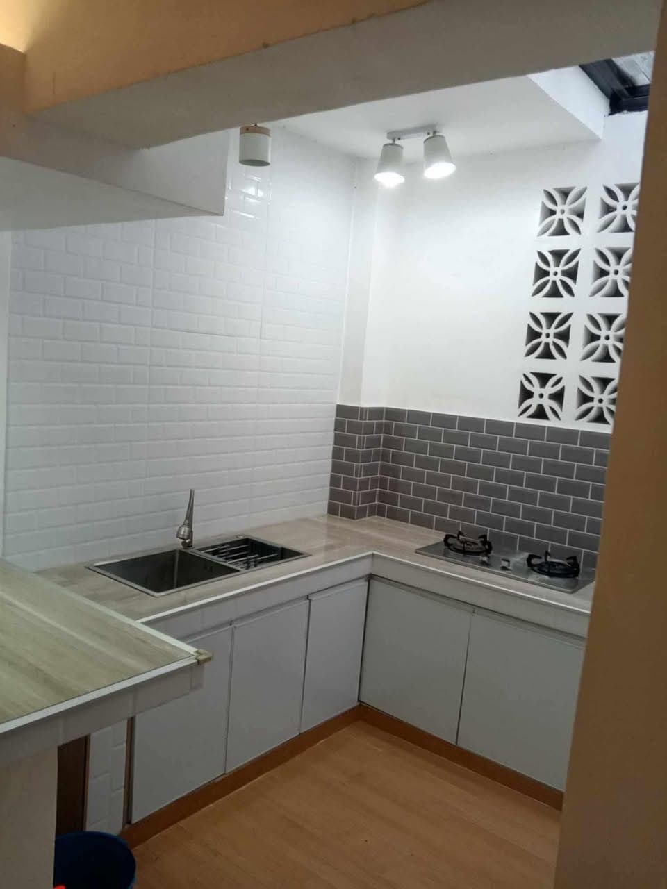 House for Rent Along Molino Blvd Bacoor - photo 4