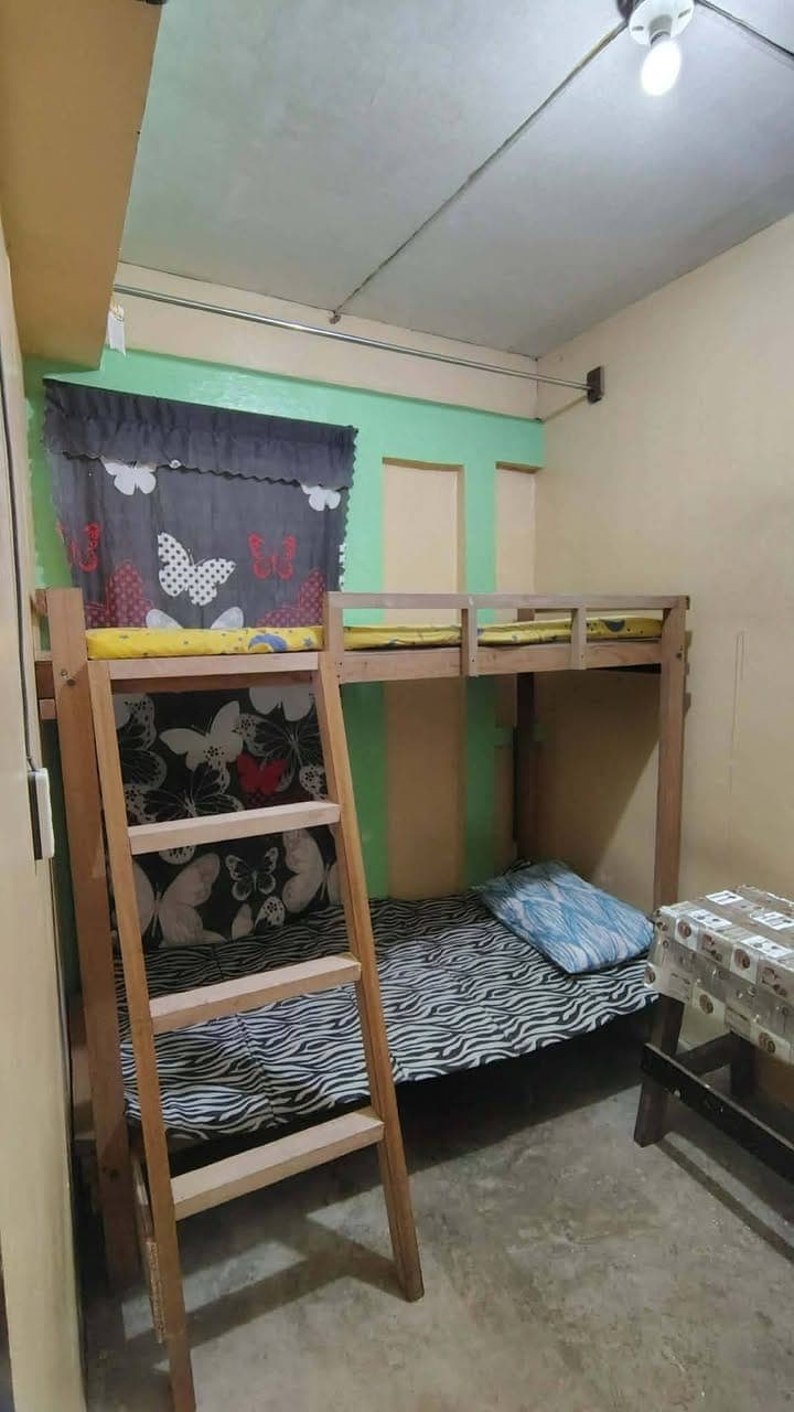 Room for rent with bunk bed.. - photo 1