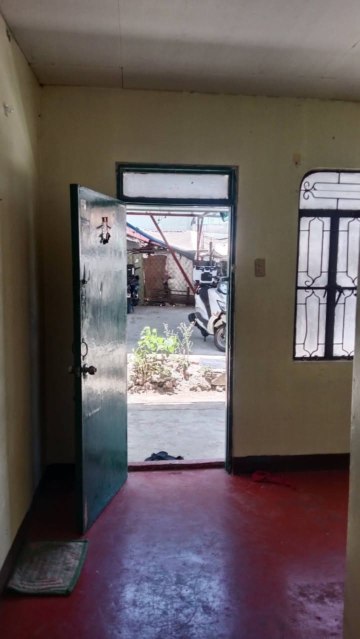 apartment for rent 2bedroom 7500 monthly dto lng po sa cena malapit po sa northgate tawag lng sa may... - photo 1