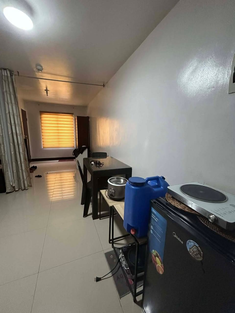 FOR RENT: Studio Unit Urban Deca Homes Campville - photo 3