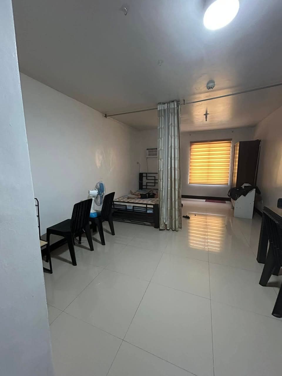 FOR RENT: Studio Unit Urban Deca Homes Campville - photo 5