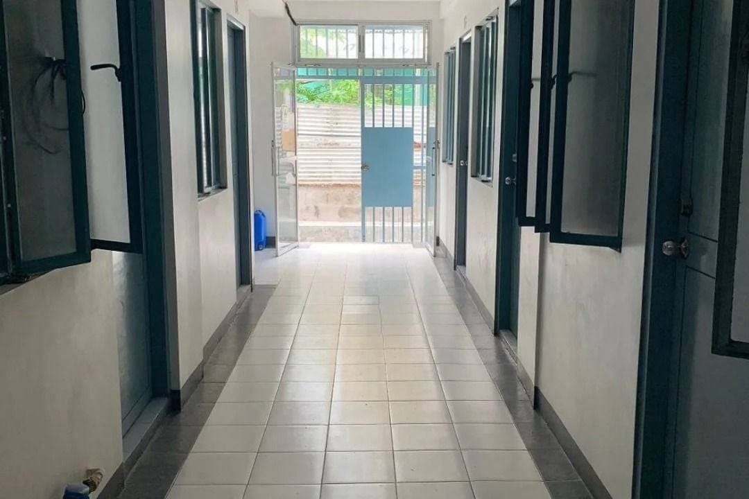 Room for Rent Along Alabang Zapote Road-Near SM Southmall, Madrigal Business Park & North Gate Las Piñas City - photo 2