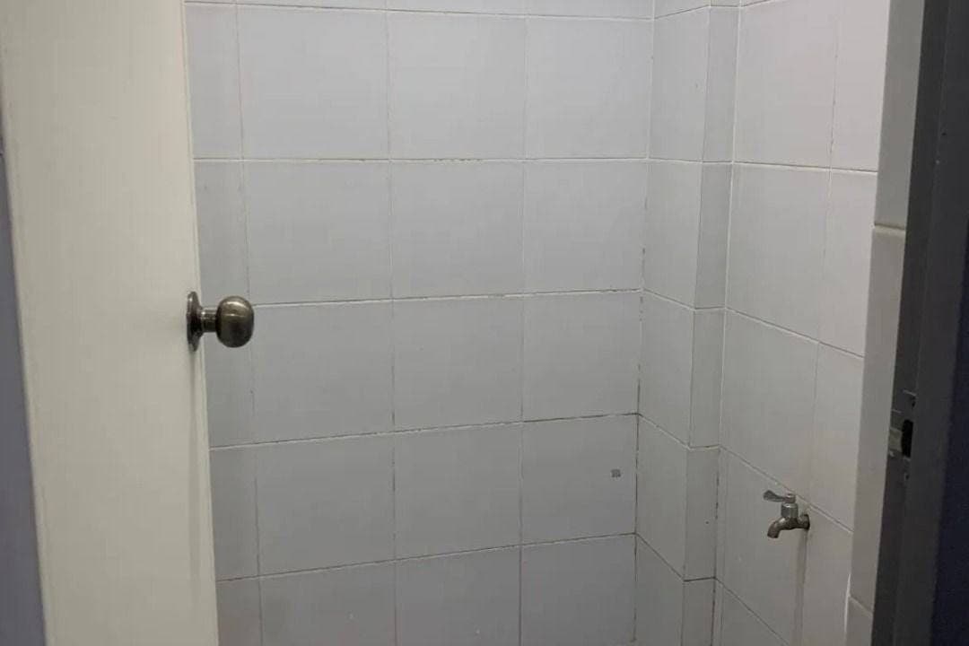 Room for Rent Along Alabang Zapote Road-Near SM Southmall, Madrigal Business Park & North Gate Las Piñas City - photo 5