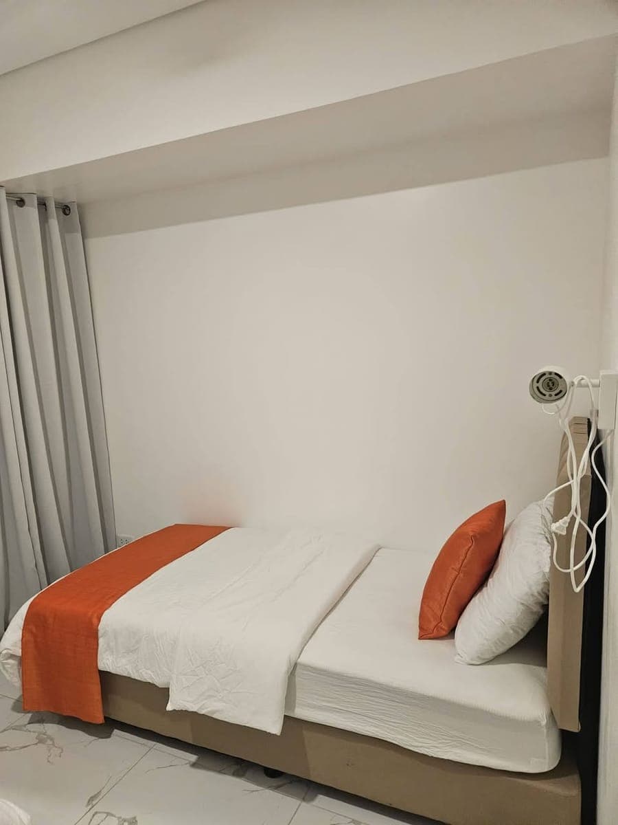 For Rent : - photo 1