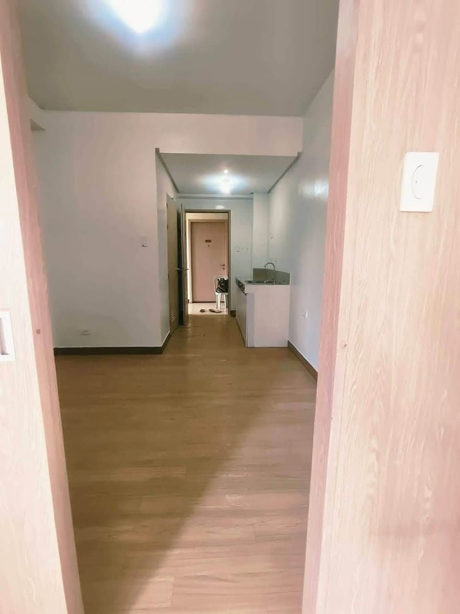 RUSH! FOR RENT TREES RESIDENCE NEAR SM FAIRVIEW - photo 4