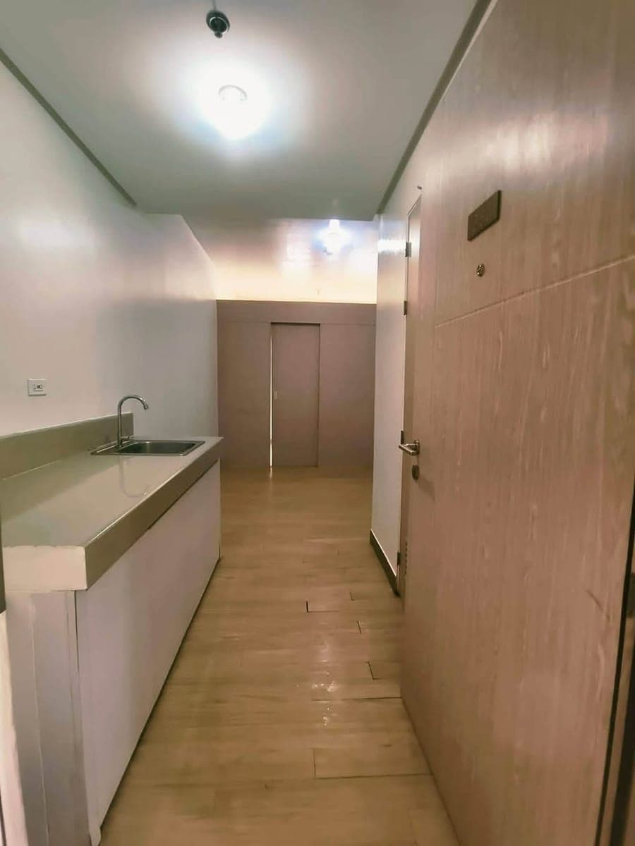 RUSH! FOR RENT TREES RESIDENCE NEAR SM FAIRVIEW - photo 5