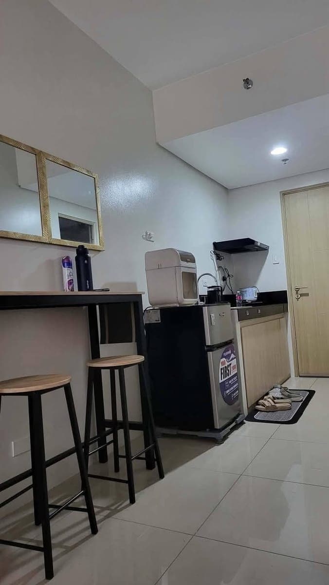 Vines Residences for Lease - photo 2