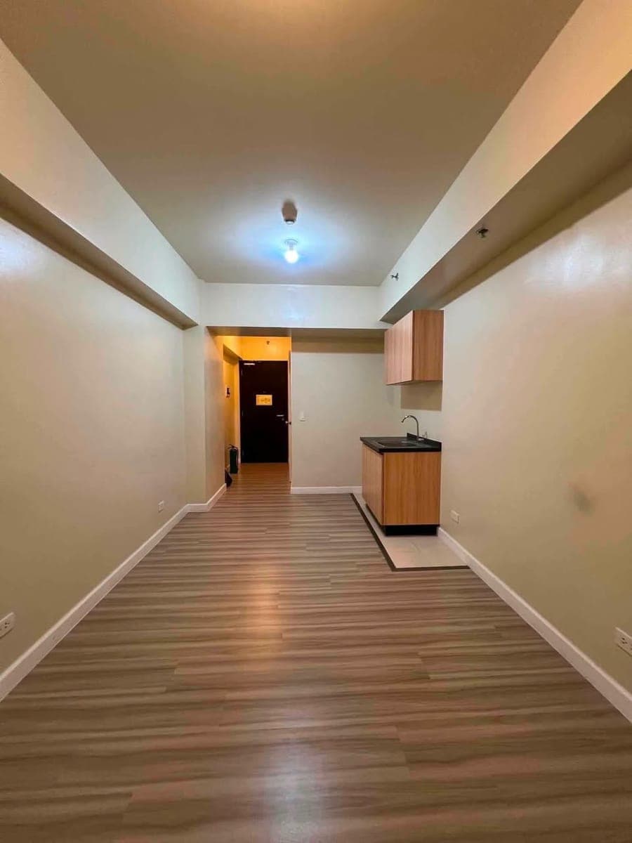 Condo near Edsa LRT !!! - photo 1