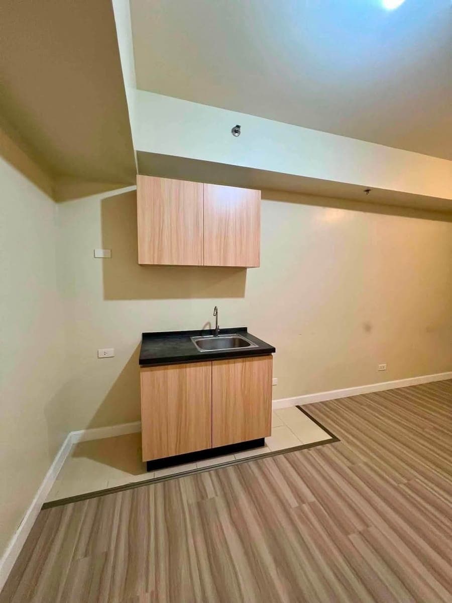 Condo near Edsa LRT !!! - photo 2