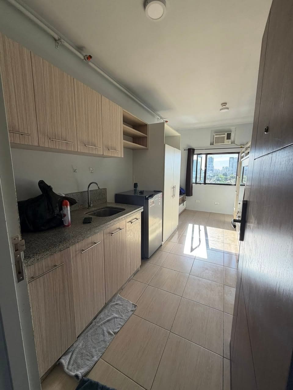 For rent or for sale (Studio City Filinvest Alabang) - photo 1